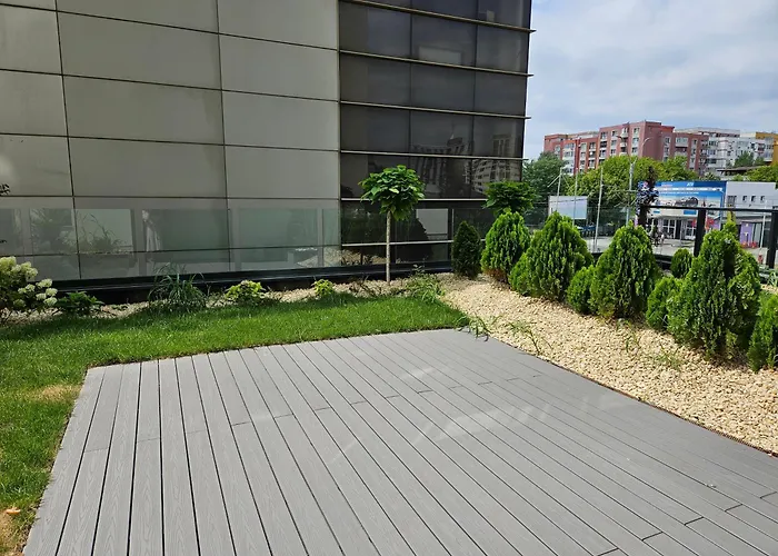 Park Apartment *